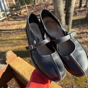 Clark’s Black Leather Vintage/Y2K 90’s Mary Jane Flats